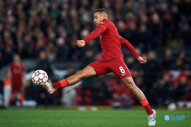 蒂亚戈:上赛季丢两冠确实影响了我们,现在不能去想前四与否