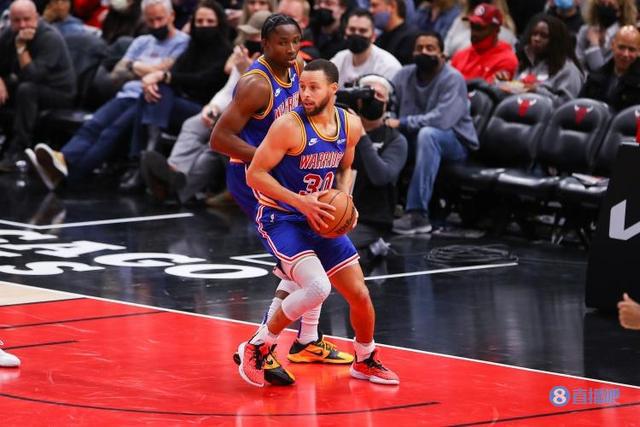 勇士VS灰熊首发：库里+普尔+克莱+库明加+追梦