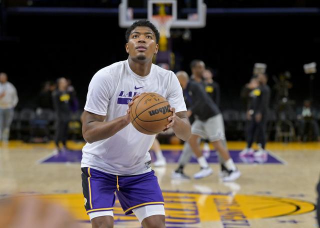 八村塁:喜欢场馆内的能量 对球队的防守和转换进攻很满意