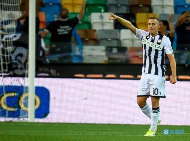 每体:德乌洛费乌右膝十字韧带再次受伤,可能2023年整年无法登场