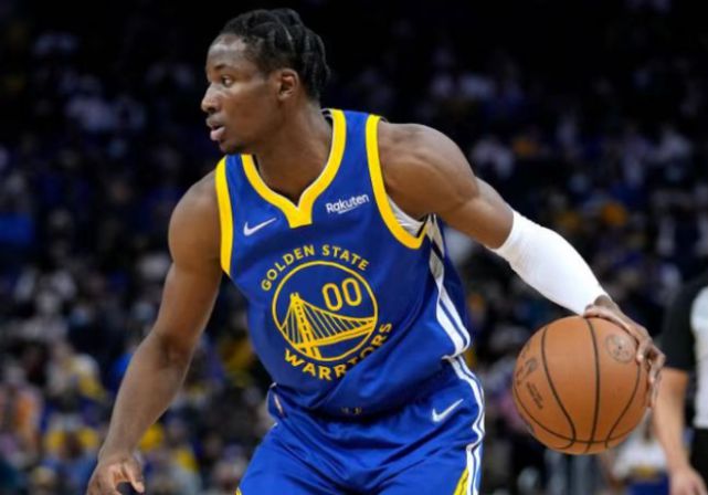 勇士头号奇兵！库明加124秒4记三分平纪录 比怀斯曼更有培养价值