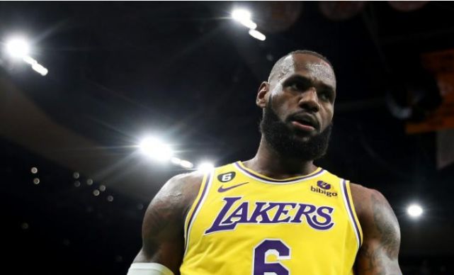 详解詹皇抨击“没哨”有多惨:罚球仅排联盟第22 不到字母哥一半