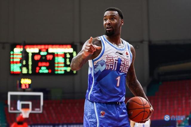 媒体人:新疆第三阶段仍是三外援配置 摩尔特里伤病恢复不太理想